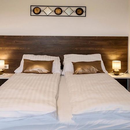 Apartments Vila Apolonia Λιουμπλιάνα Εξωτερικό φωτογραφία