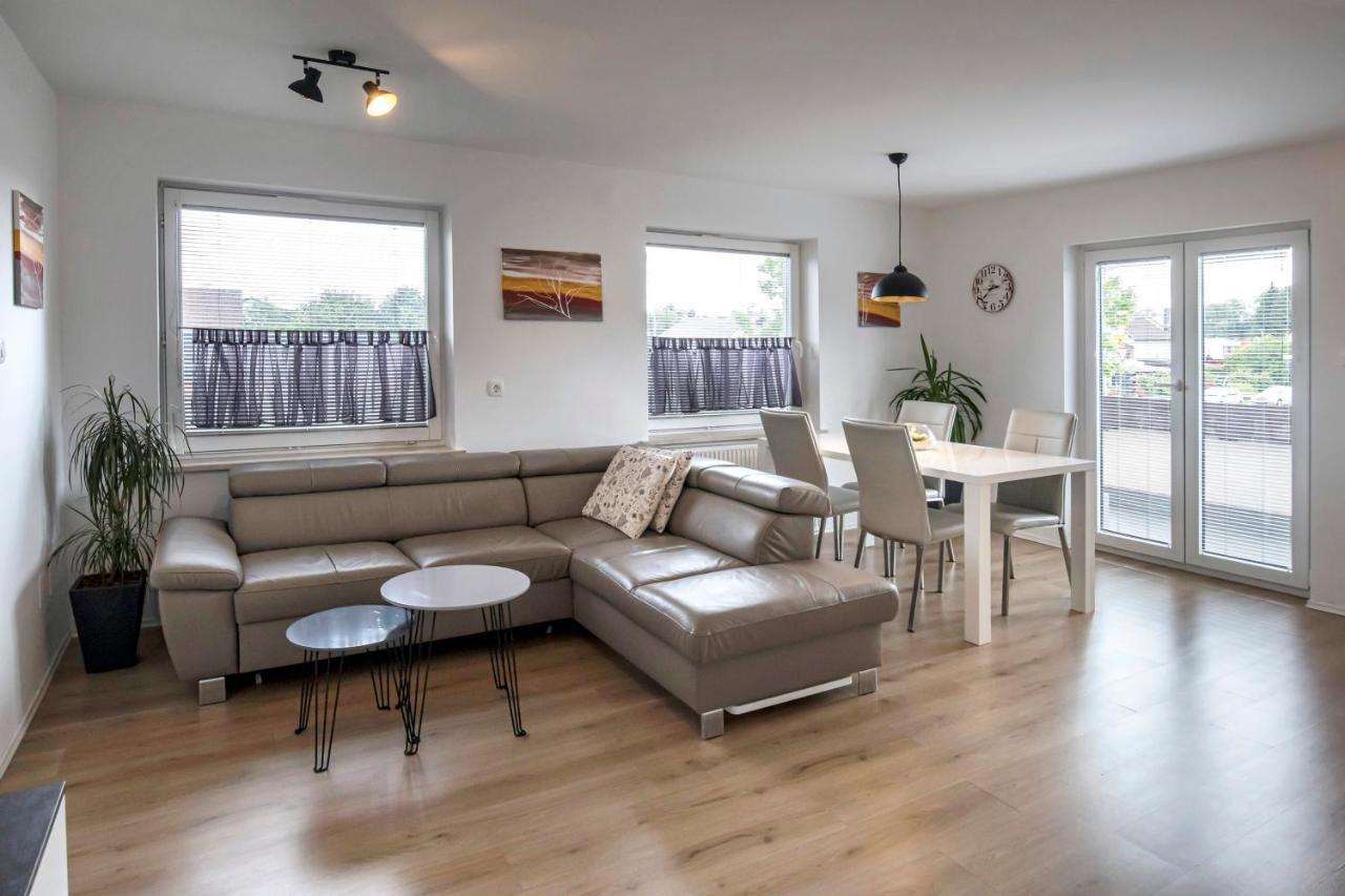 Apartments Vila Apolonia Λιουμπλιάνα Εξωτερικό φωτογραφία