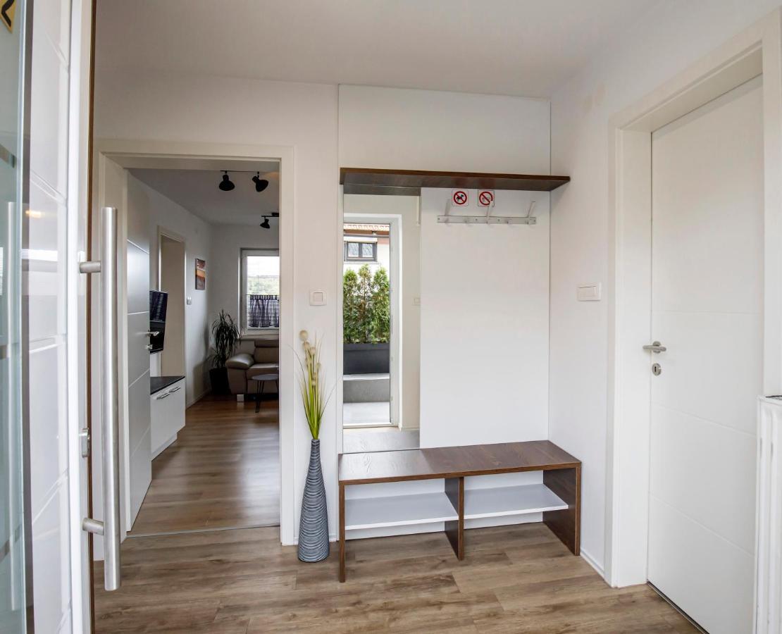 Apartments Vila Apolonia Λιουμπλιάνα Εξωτερικό φωτογραφία