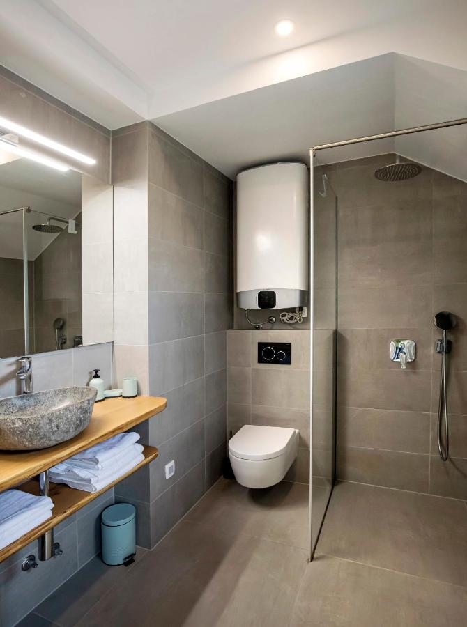 Apartments Vila Apolonia Λιουμπλιάνα Εξωτερικό φωτογραφία